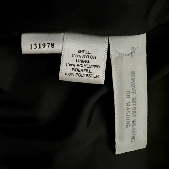 Ann Taylor Black Quilted Jacket Size SP | Lightweight Water-Resistant flawless - Picture 4 of 6
